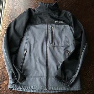 Columbia Soft Shell Jacket Wind Breaker Water Repellent